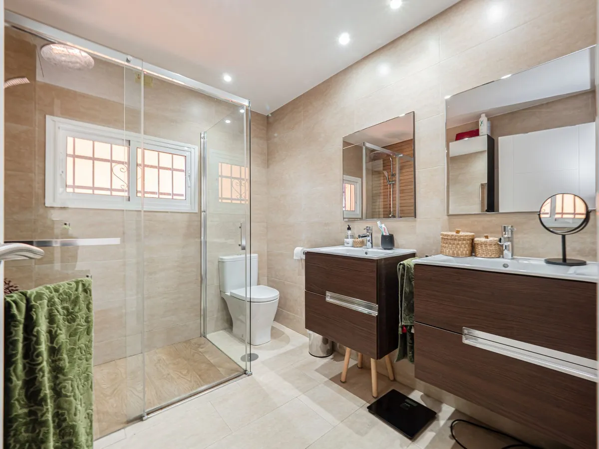 e3efc89e-ee39-4c30-bce9-6991d1fab76e