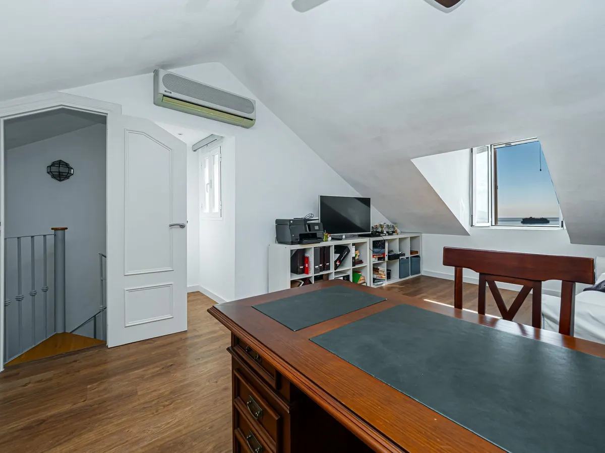 e729ea0d-fd35-4136-94d4-3cd21db2e30f