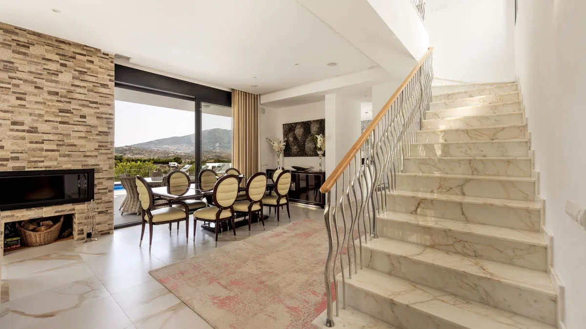 7a3088ec-63eb-4d2d-b1d9-a2d1e7072c66