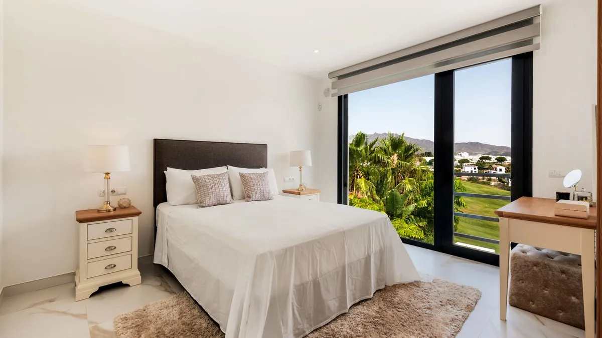 a363df0b-8241-4c47-97f5-1fd12a375cce