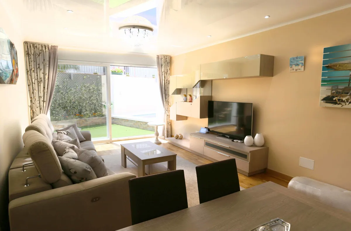 842241e5-8e42-4479-b8f3-6cfafe10fd17