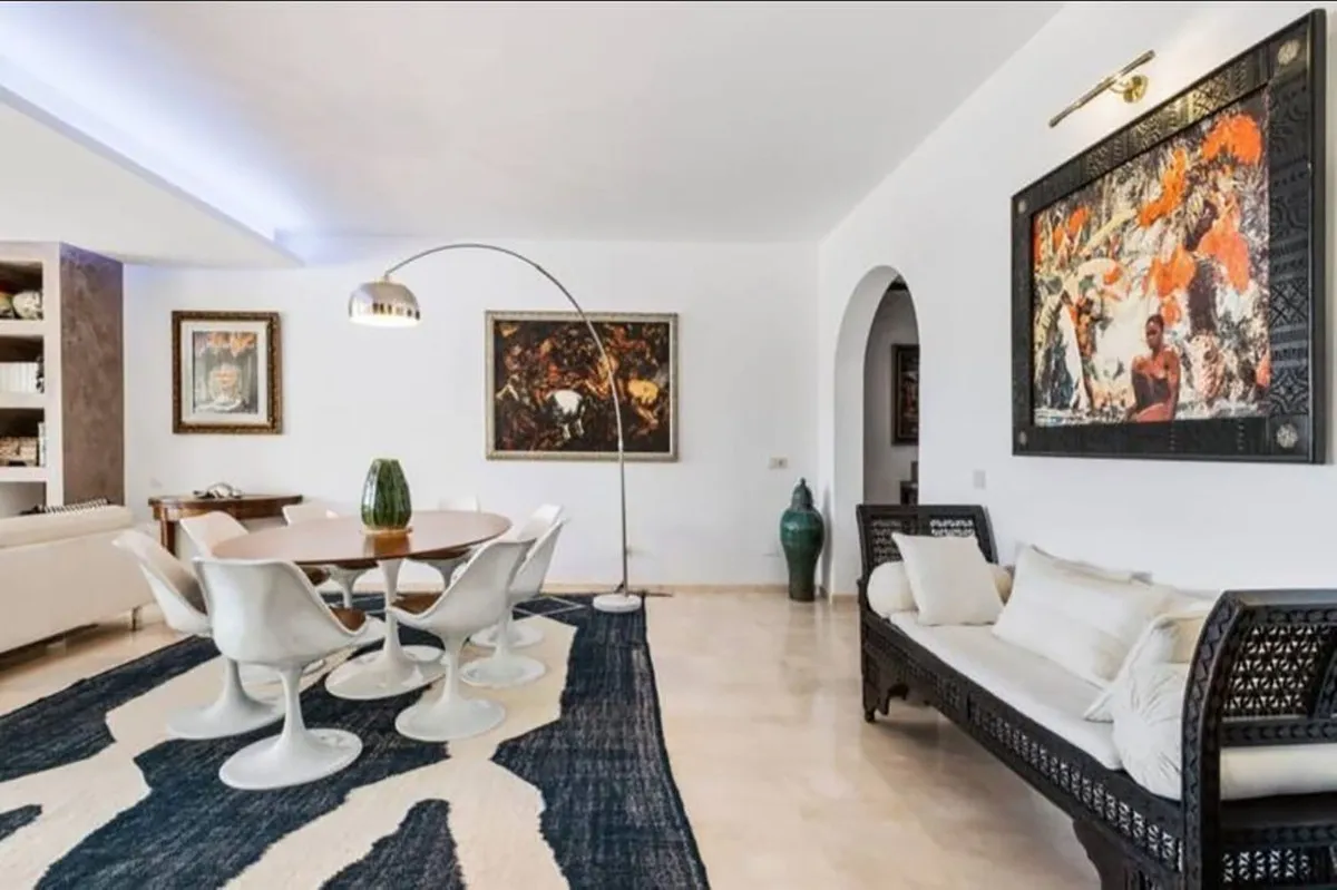 09d5cab7-c0a7-4fb8-8ff5-e69ae502fd84