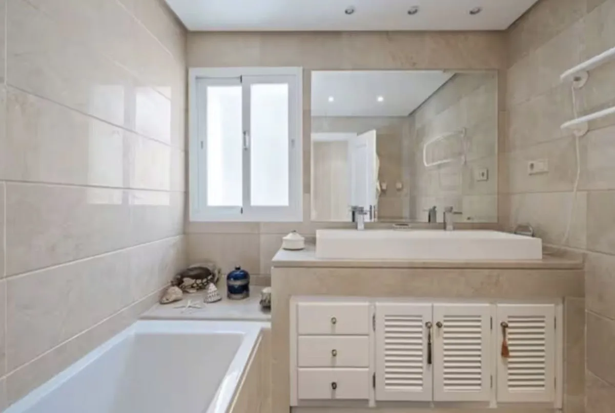 60485565-79ce-485a-87c7-7b97790bb9ff