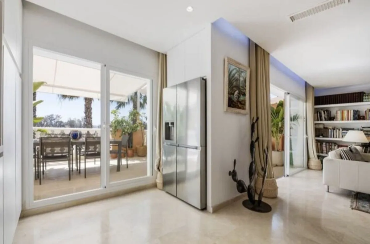 b7e93a71-2720-4967-a778-745340e2f888