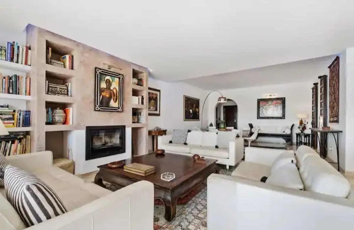 e8558572-2e94-47c4-9a84-72d7d73b3fa5