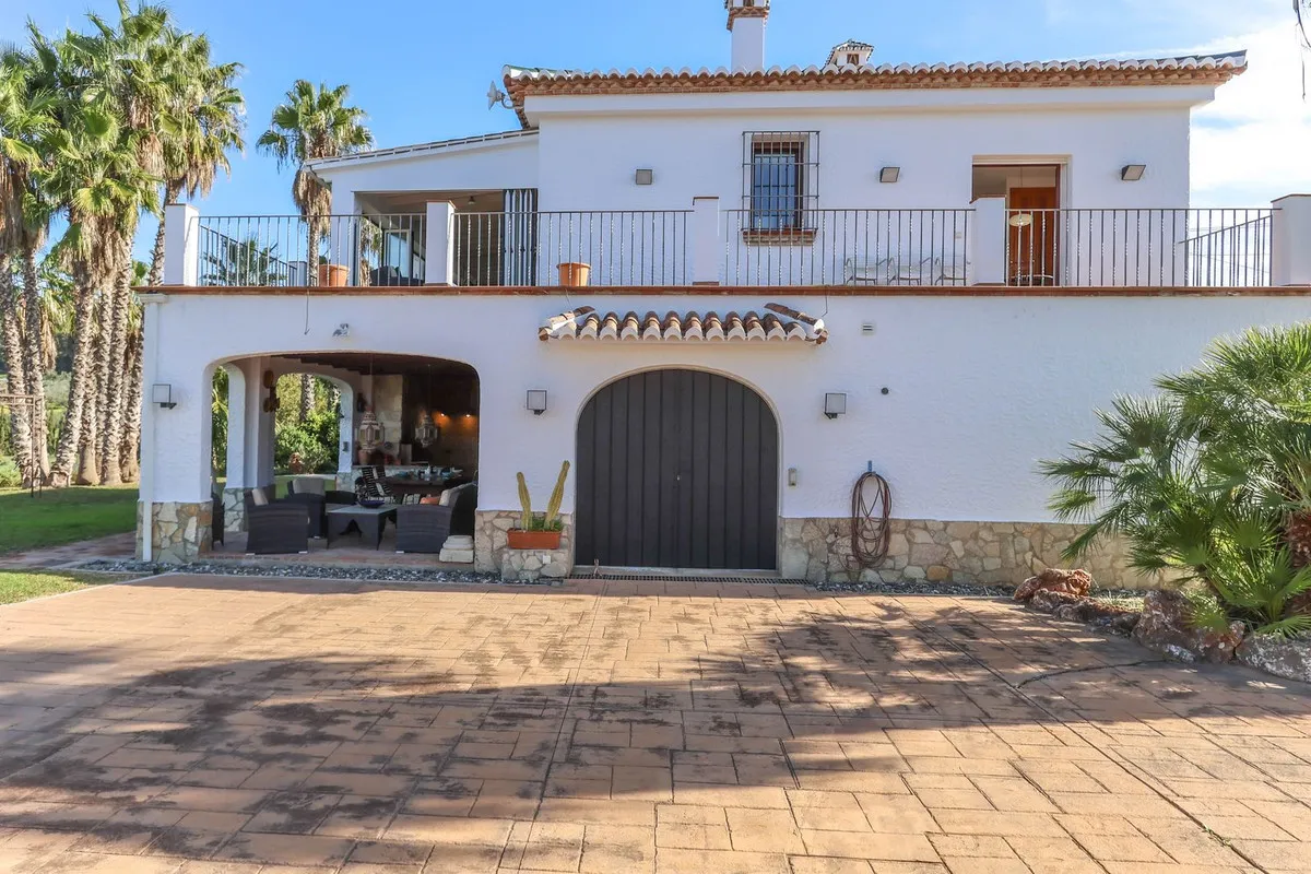 0043d32d-7ab1-4782-bec9-a9e1044d8271