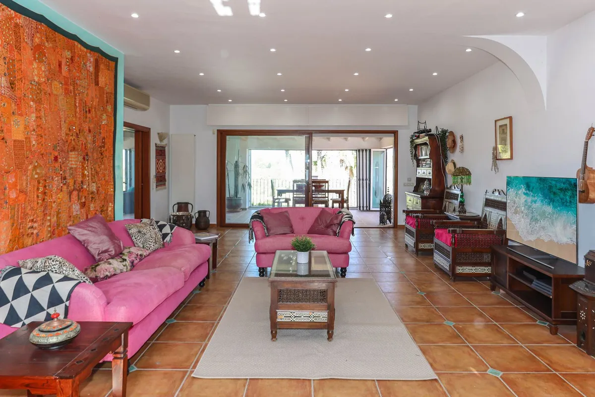 2acbd20b-2afa-4eab-8baf-f4a0a2fd0799