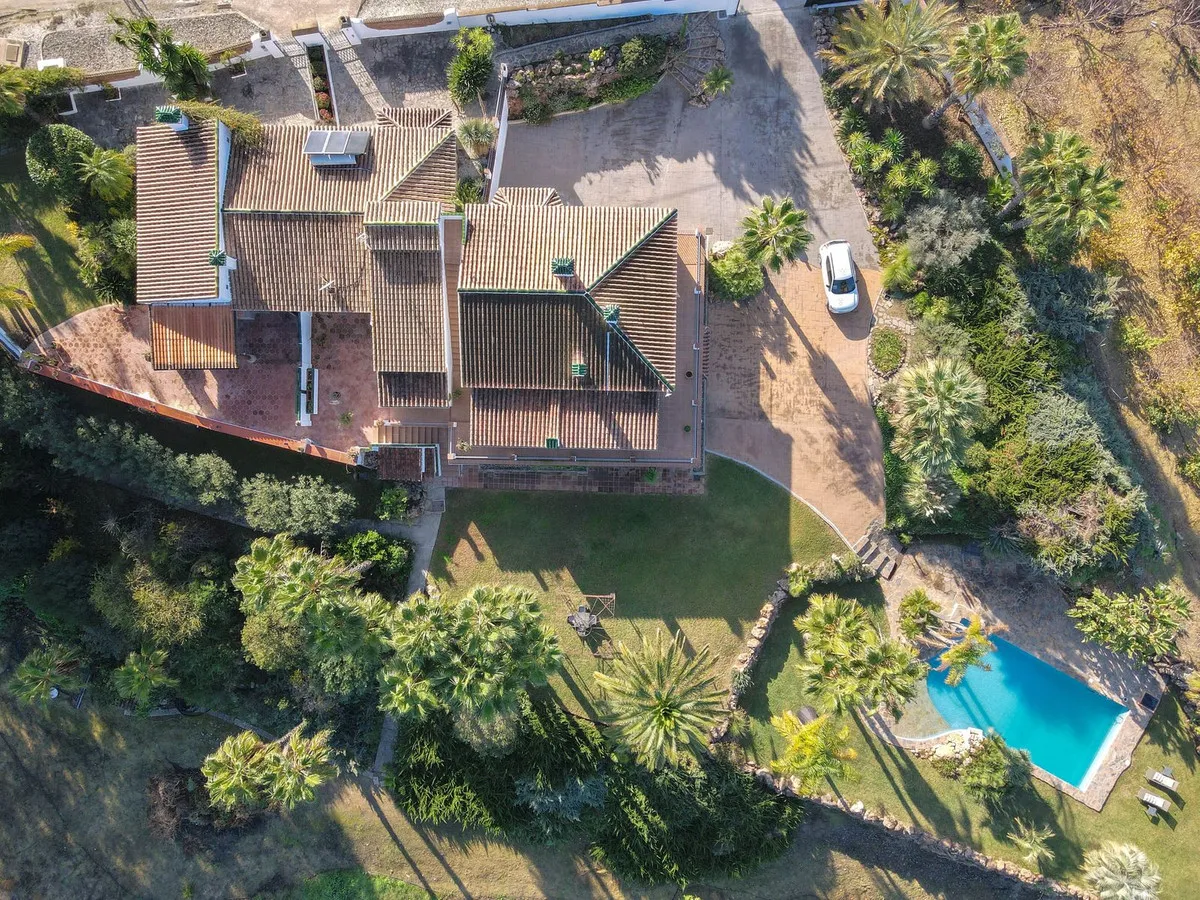 39eee7be-995a-483e-b59d-538fea53759b