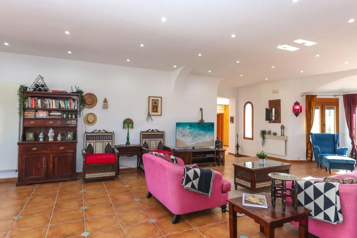 6f63540a-4bca-46ec-9549-a0d2e9a0ee5d