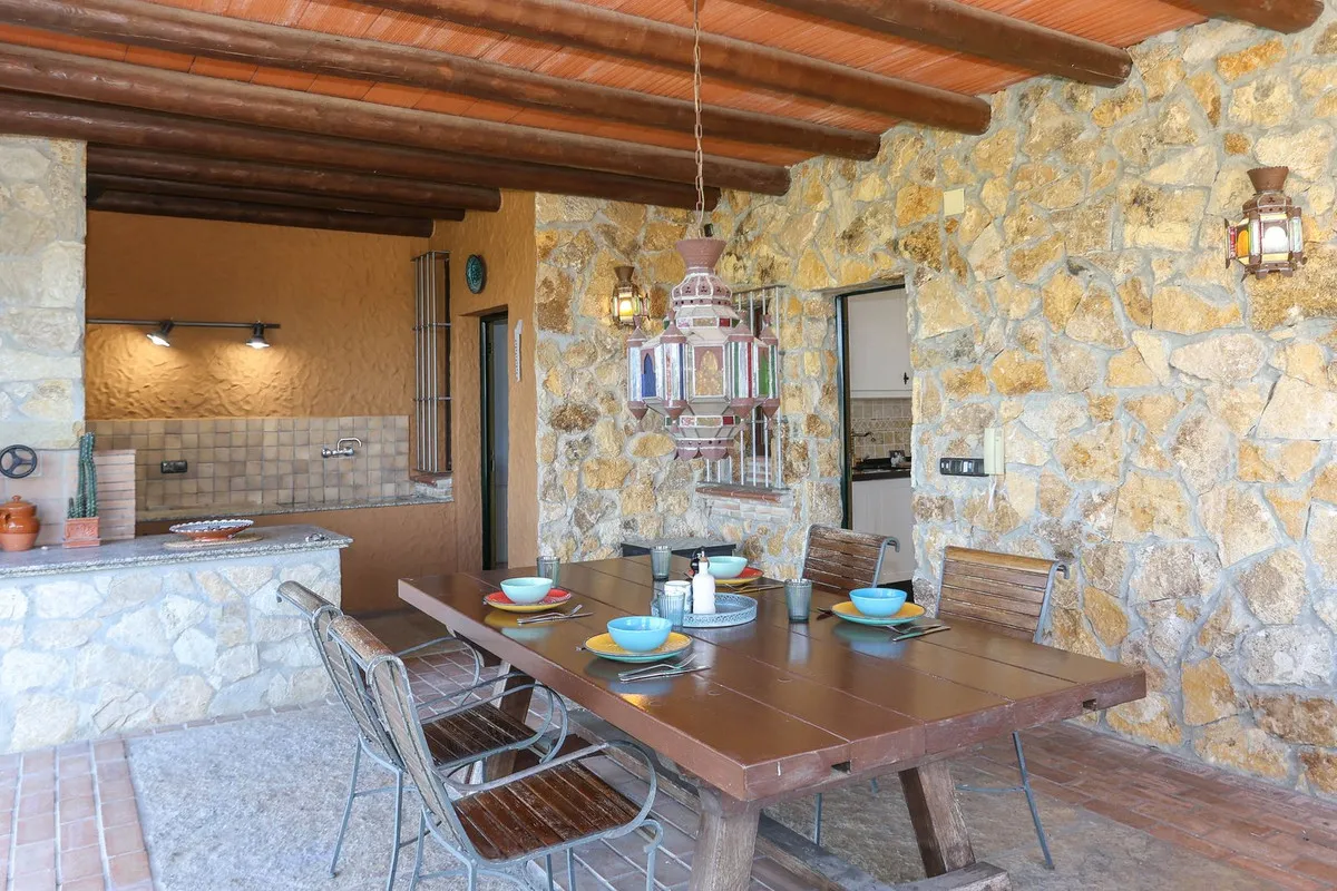 dfb48087-a6db-48d9-b8be-6bc75402c9e1