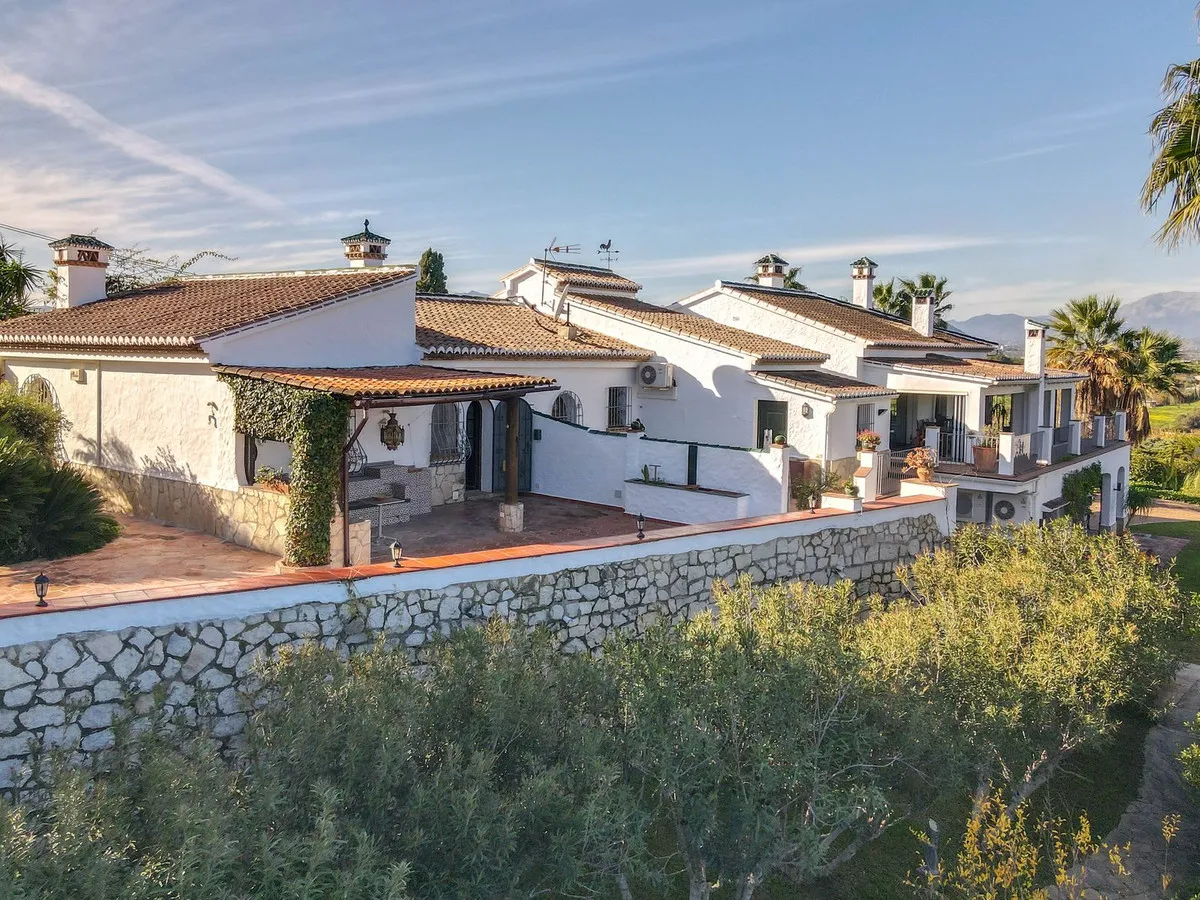 e7e22995-b66a-4d49-abad-053159cb2558