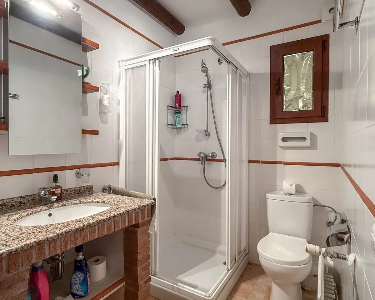 f4dd7e77-54bd-4bad-b166-8f64d3f480b3