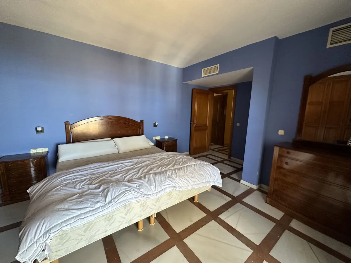 256e9069-8f9a-4569-a998-23d8307372c5