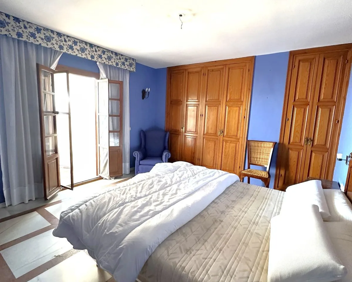 c755dd98-53ed-4352-af91-3d1469a6996f