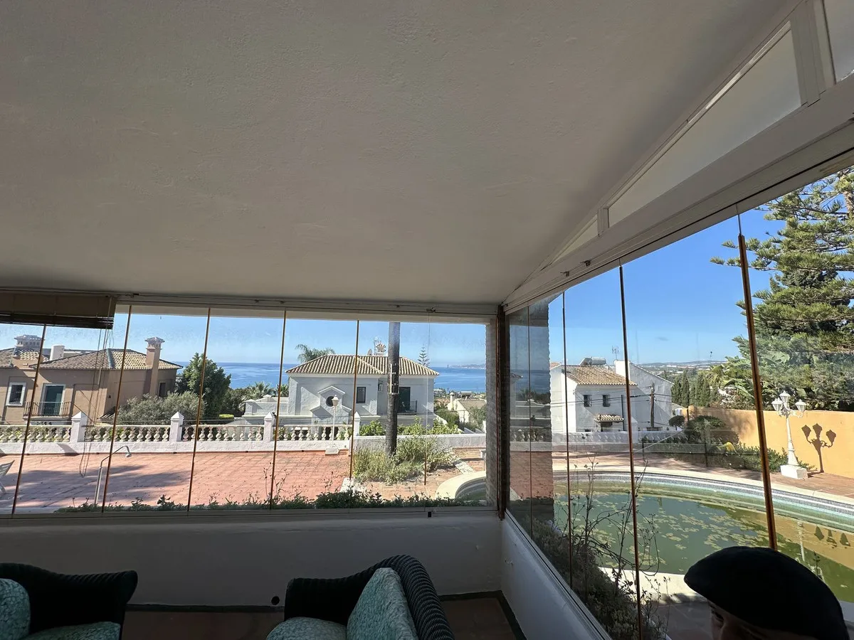 f2a01ccc-bee9-40ec-8693-42cc91699090