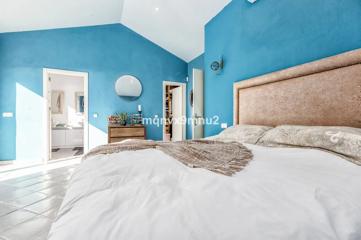 760a9bc8-568b-4b05-9ac5-fd262c3e90fb