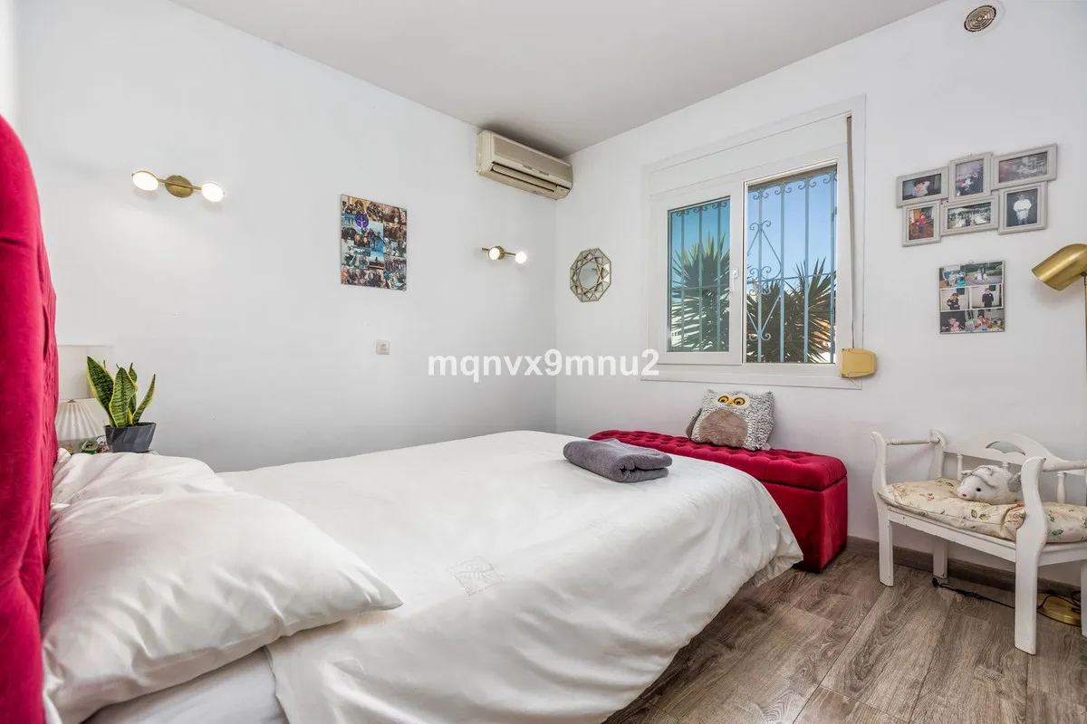 77086976-e112-4622-9f26-1a1808f62904