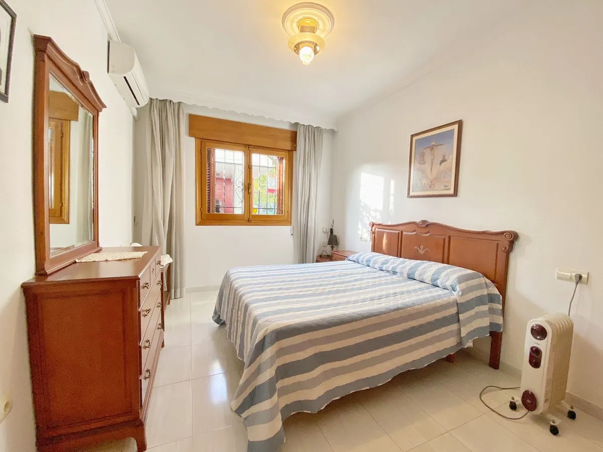 0358ee00-91f1-4ea8-89c3-fad7e336050e