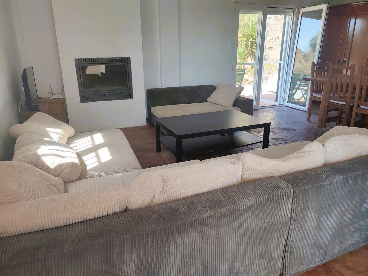 3ba2a37e-81de-4680-acad-07859009659b