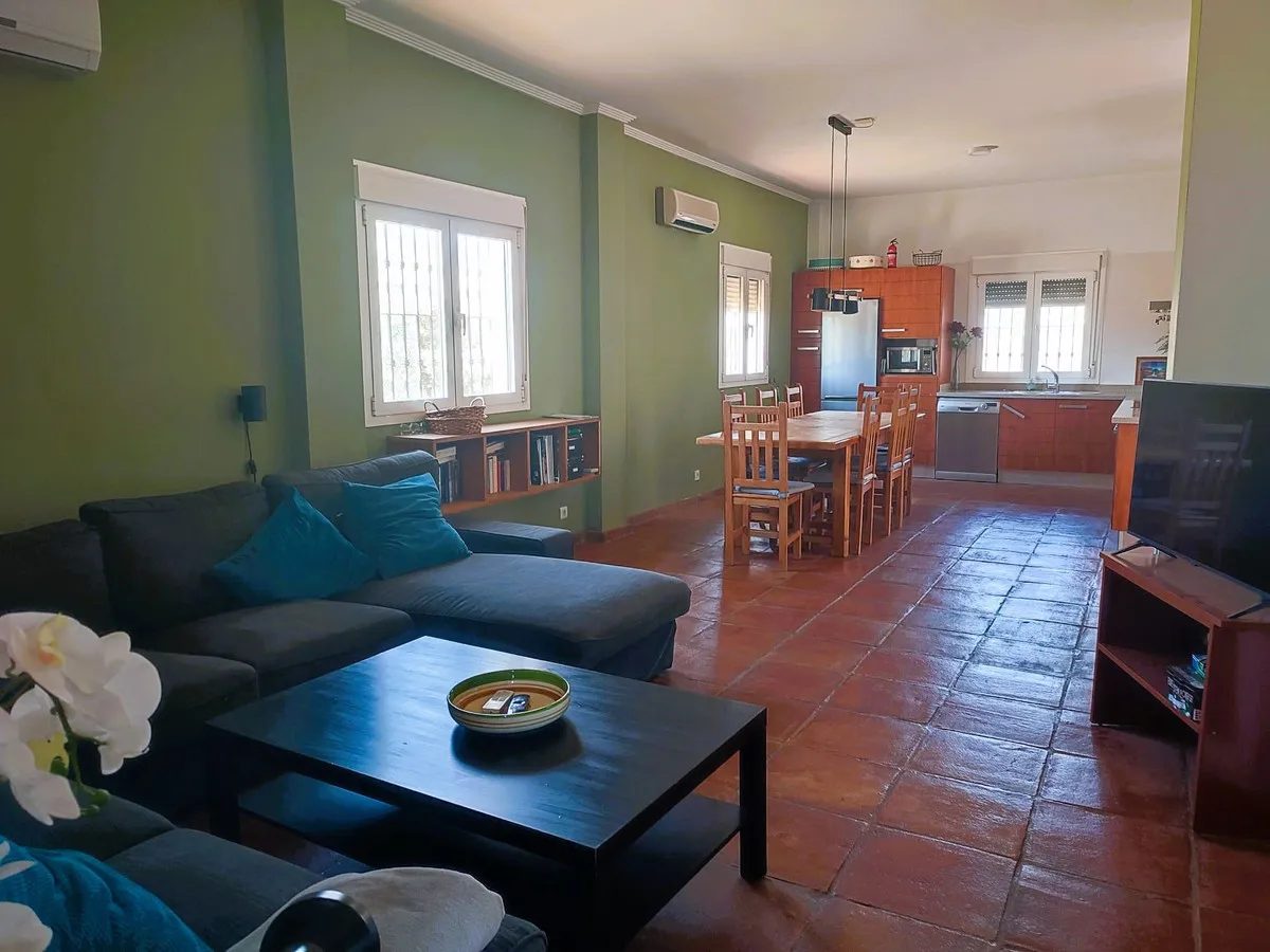 ad00aac6-b34d-4b09-8d2e-5c033410141f