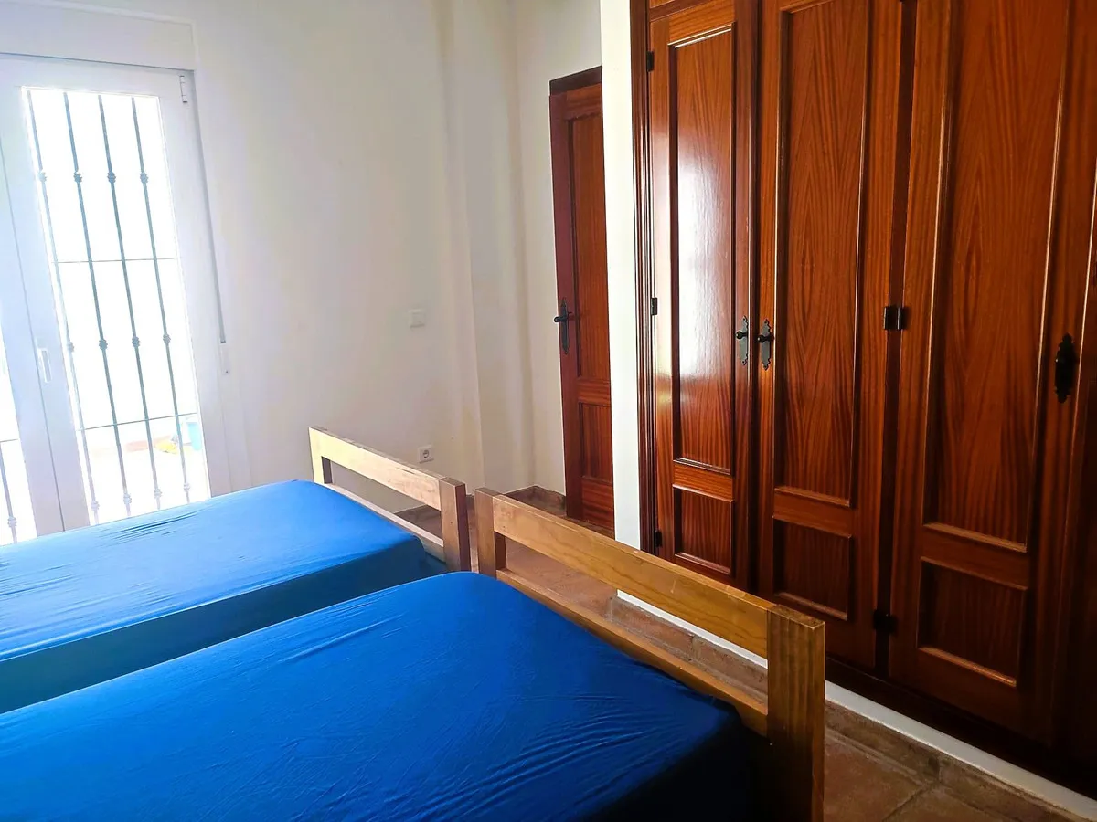 b2811eed-3a88-4296-aaee-1e4b80ad5114