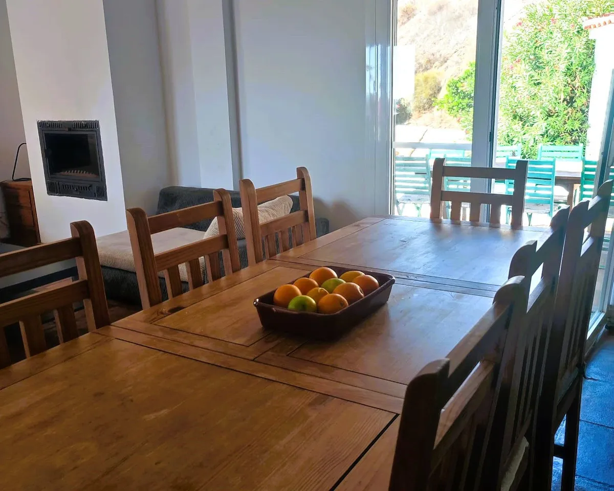 c95fdca2-dd33-4c9a-a895-48e91202c140