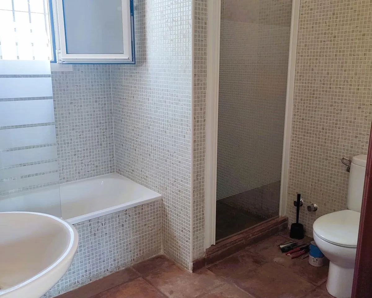 ce35052d-b302-41e4-8263-755195dbf52e