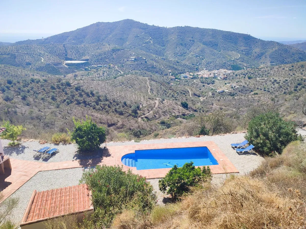 fb75af8d-d3d1-4314-ad06-997037943128