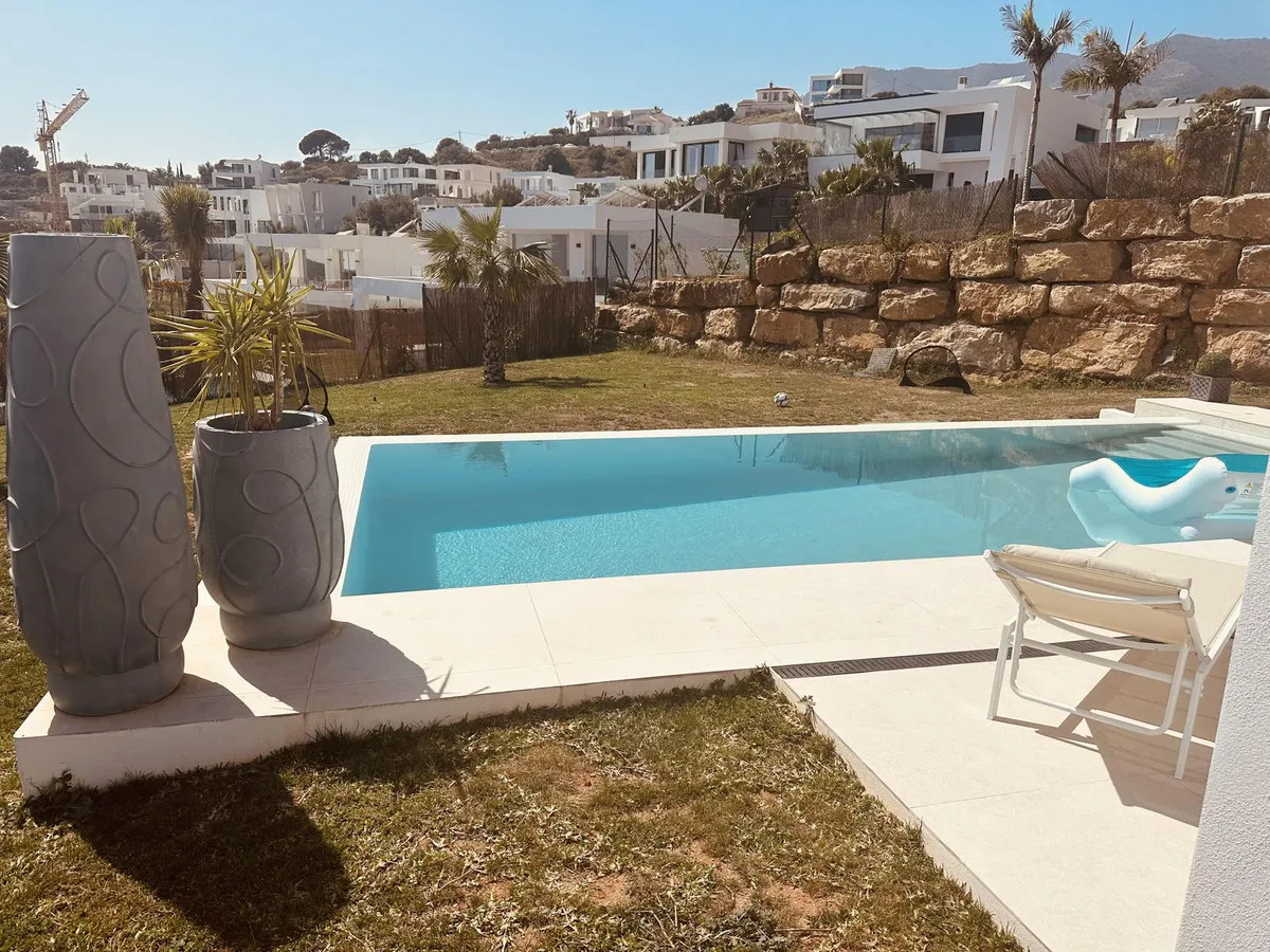 d5915bfe-d56f-4220-846d-08bb79a1cf79