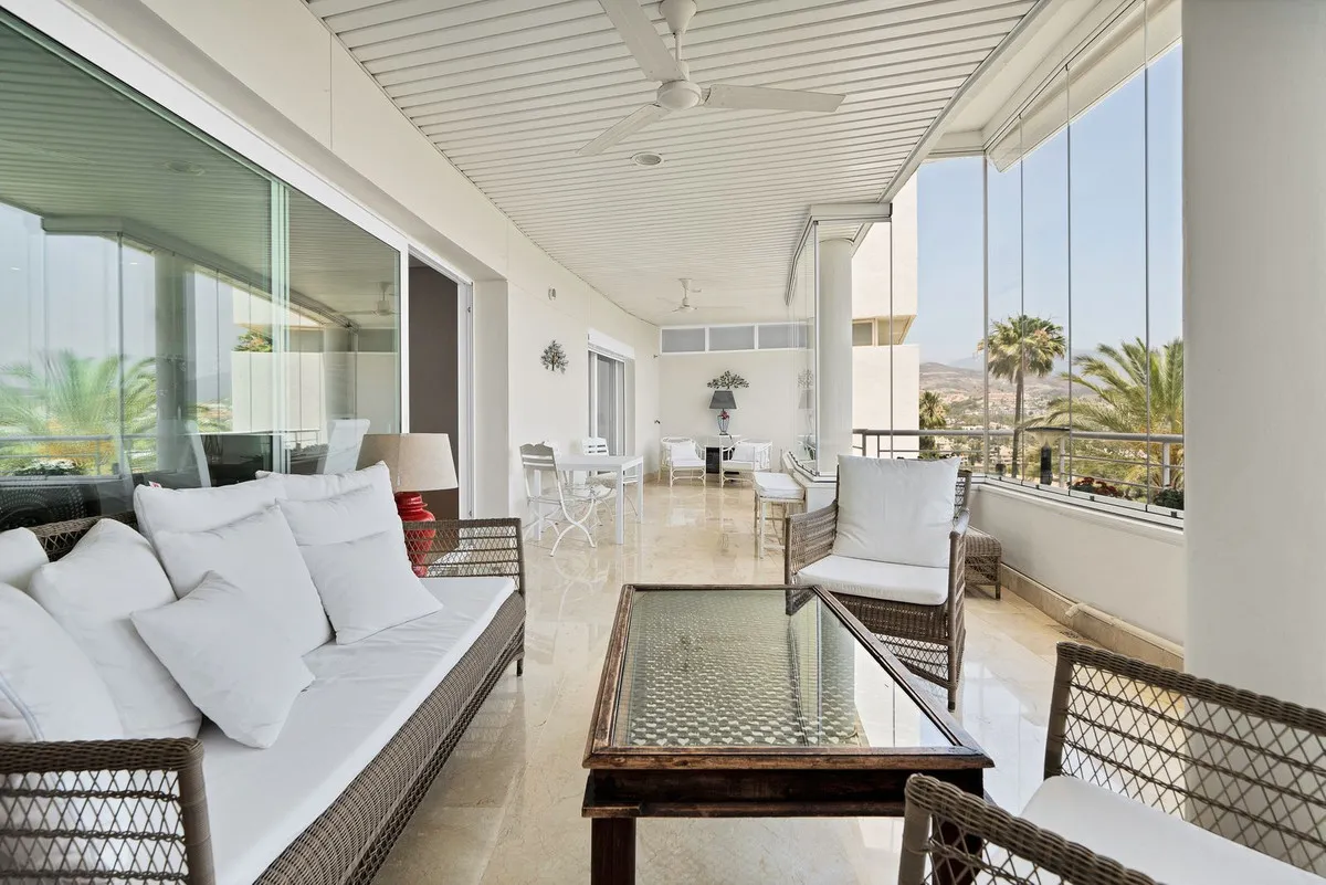 b0daad72-7a37-4b22-a13f-a83630546b29