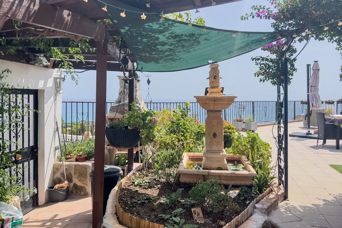 0c62244a-180b-4f68-8b7f-c6e1ac2993eb