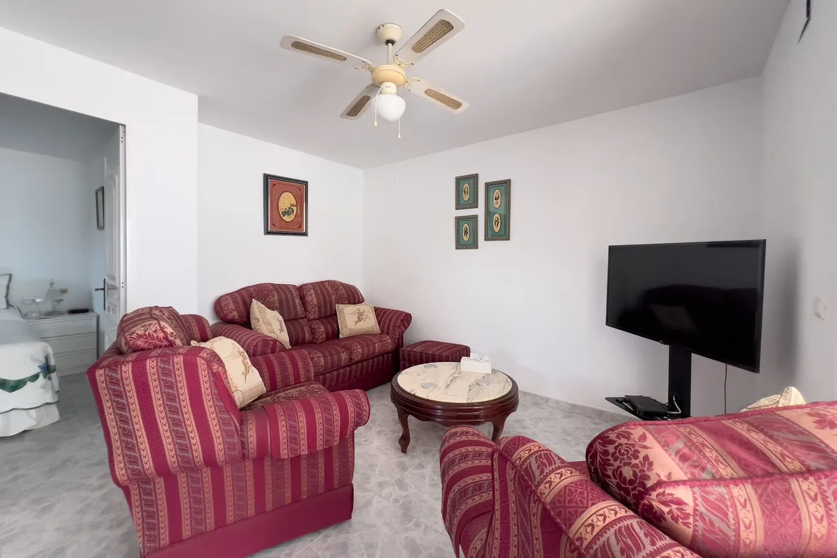 17553945-8b96-4c95-bafb-b6d18a1b6fa9