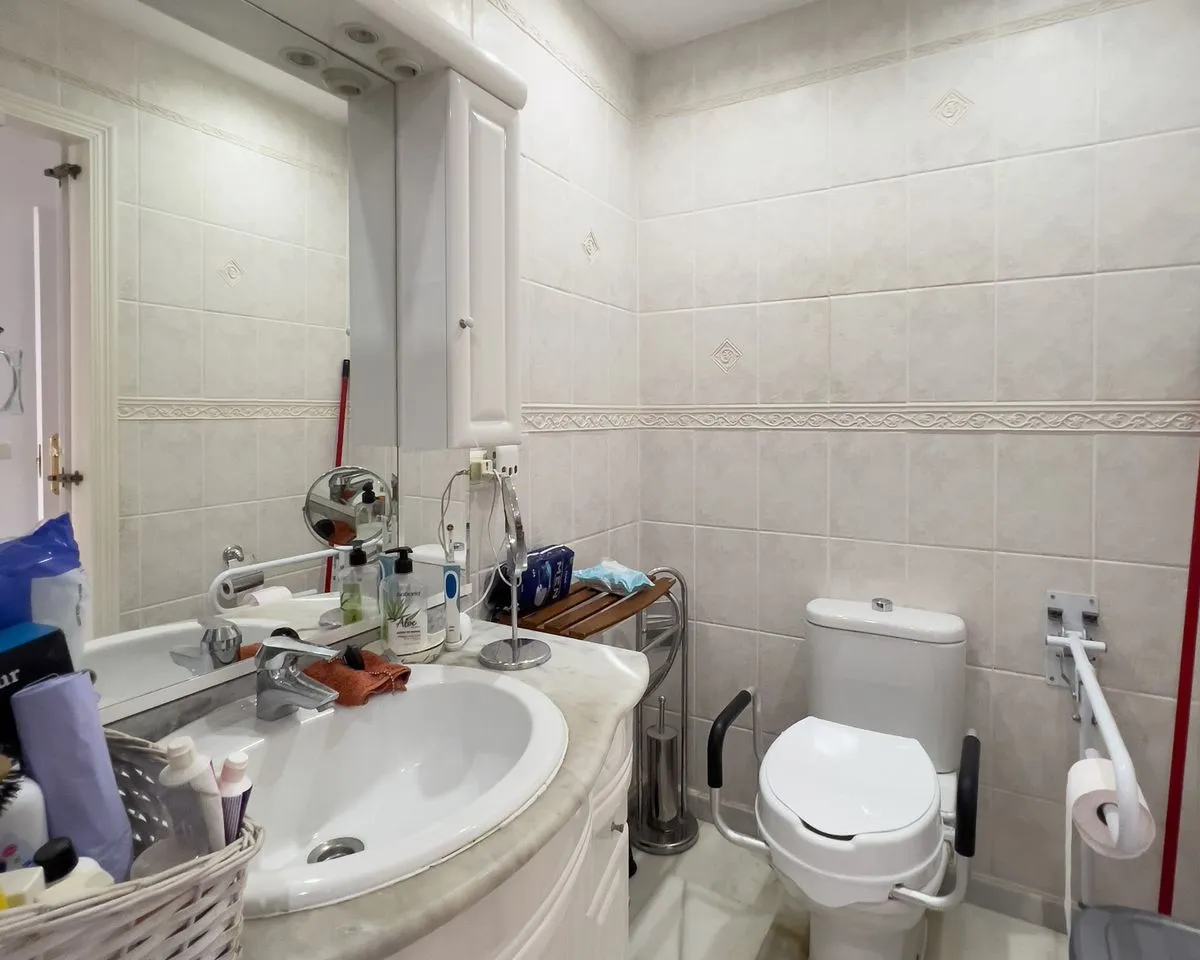 c68dcb9e-8ec3-4f8e-a282-8fead9b57c53