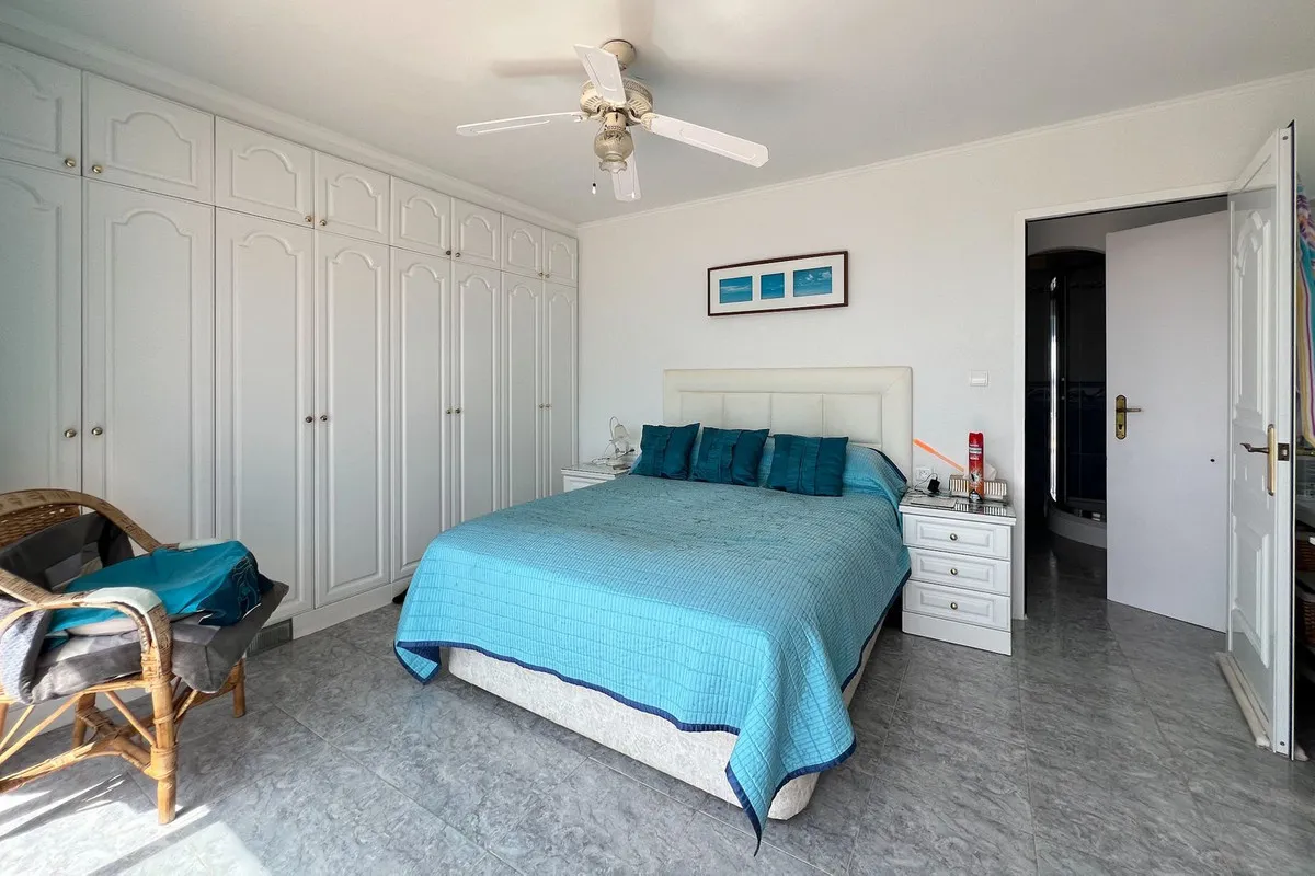 f366d1fa-9601-446f-9489-9ba7d23727d0