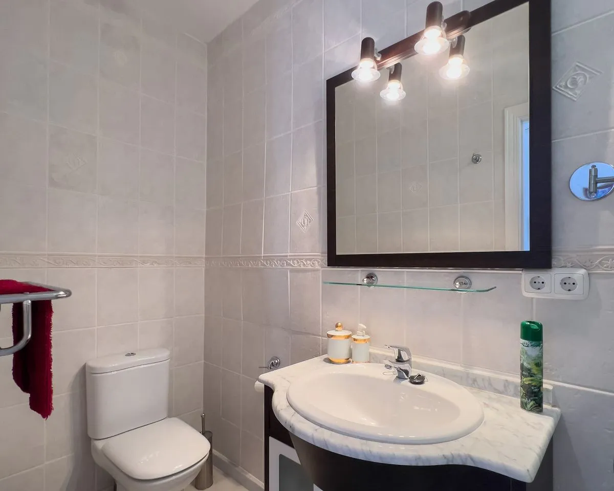 f6102400-e56f-4a20-9035-02ce83ad66ea