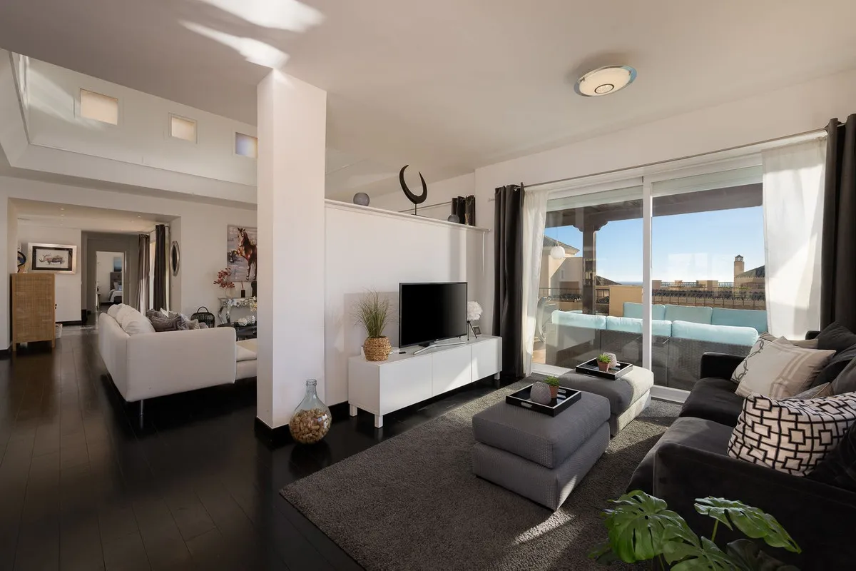 2ff606d8-493f-434e-8c2f-079d0112132c