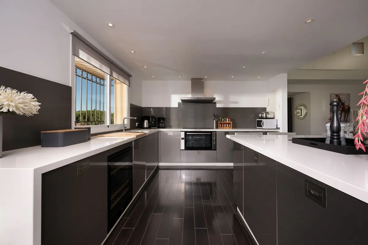 3734bc24-82c9-4073-9c5d-c3417e4b42ab