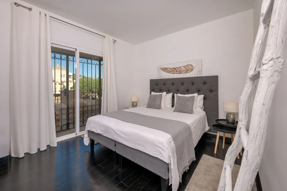 f19b305c-5f23-4027-b0b5-f3c772d4b444