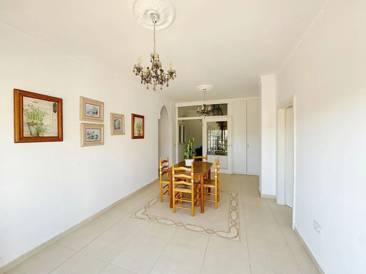 15aa79f2-ce87-4696-93fc-8c21d46e6bc6