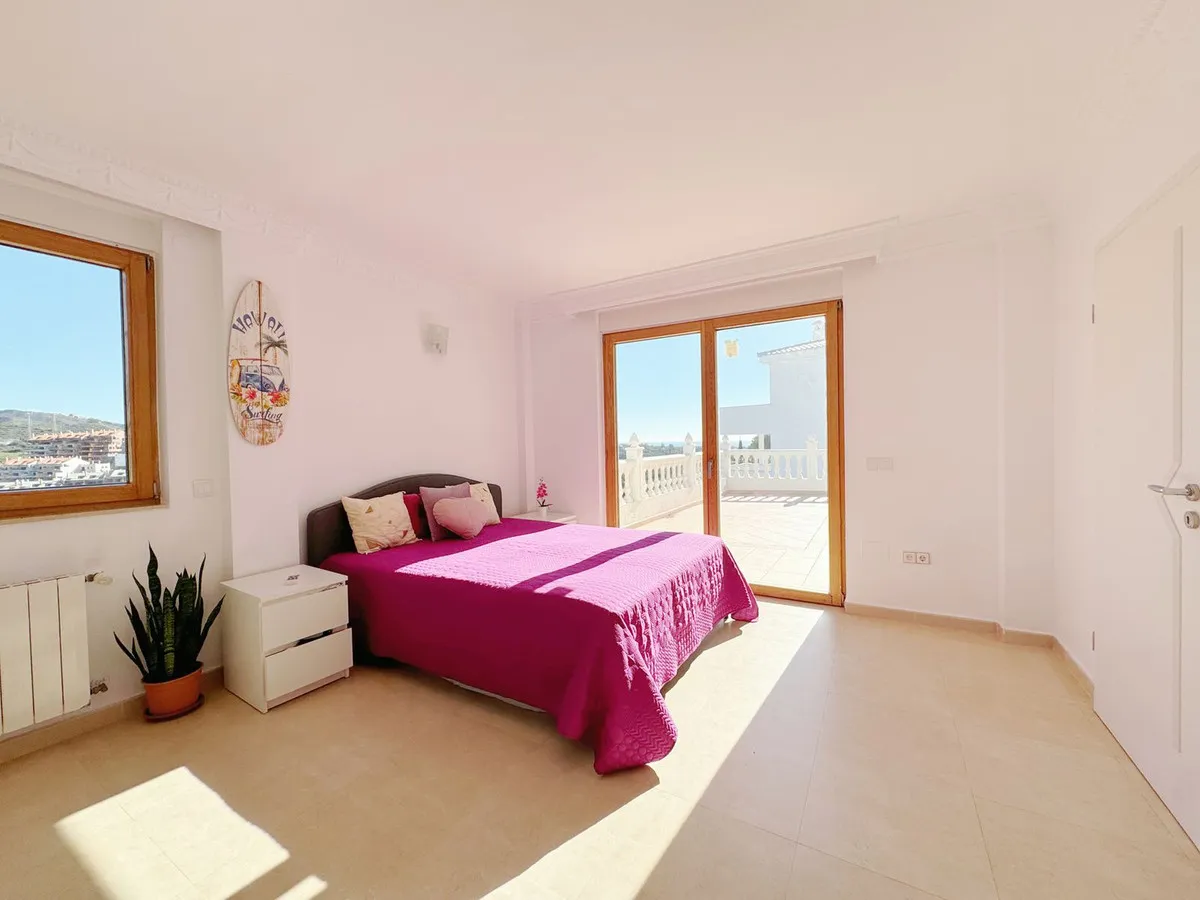 a2ec8117-f39d-42be-b3a5-56199870ed5f