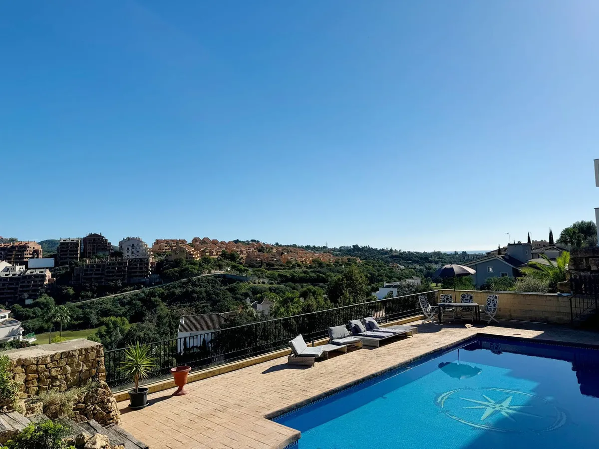 adcefe1d-1099-4e02-9720-b60a627edf78