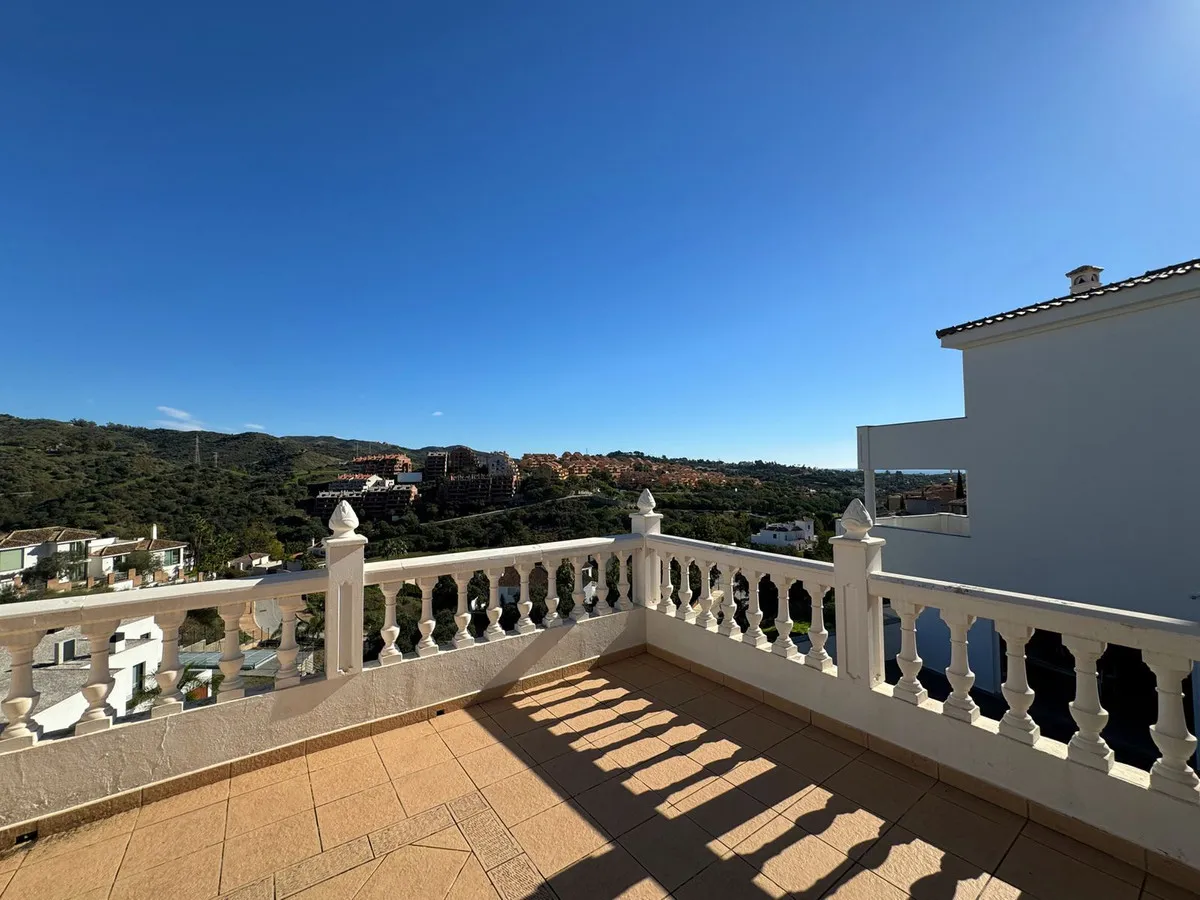 e1214e80-1c92-41b1-b694-33db326ef30b