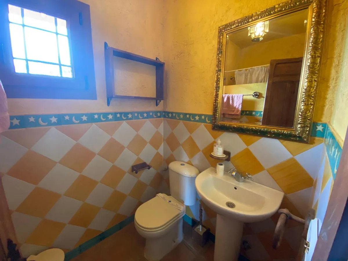 075ae904-7ba3-4fb4-a6c1-d1d057c5baf4