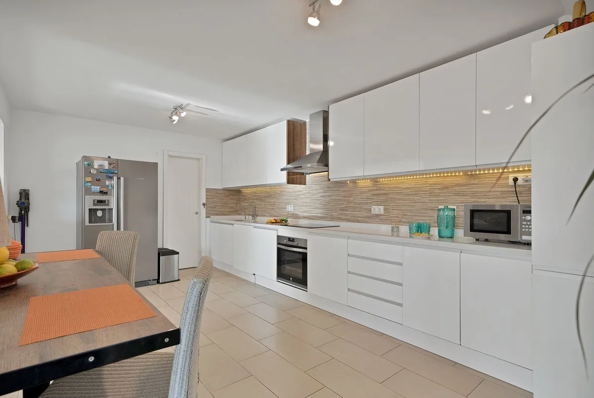 4ea756e7-3e60-4b15-9239-75a786826696