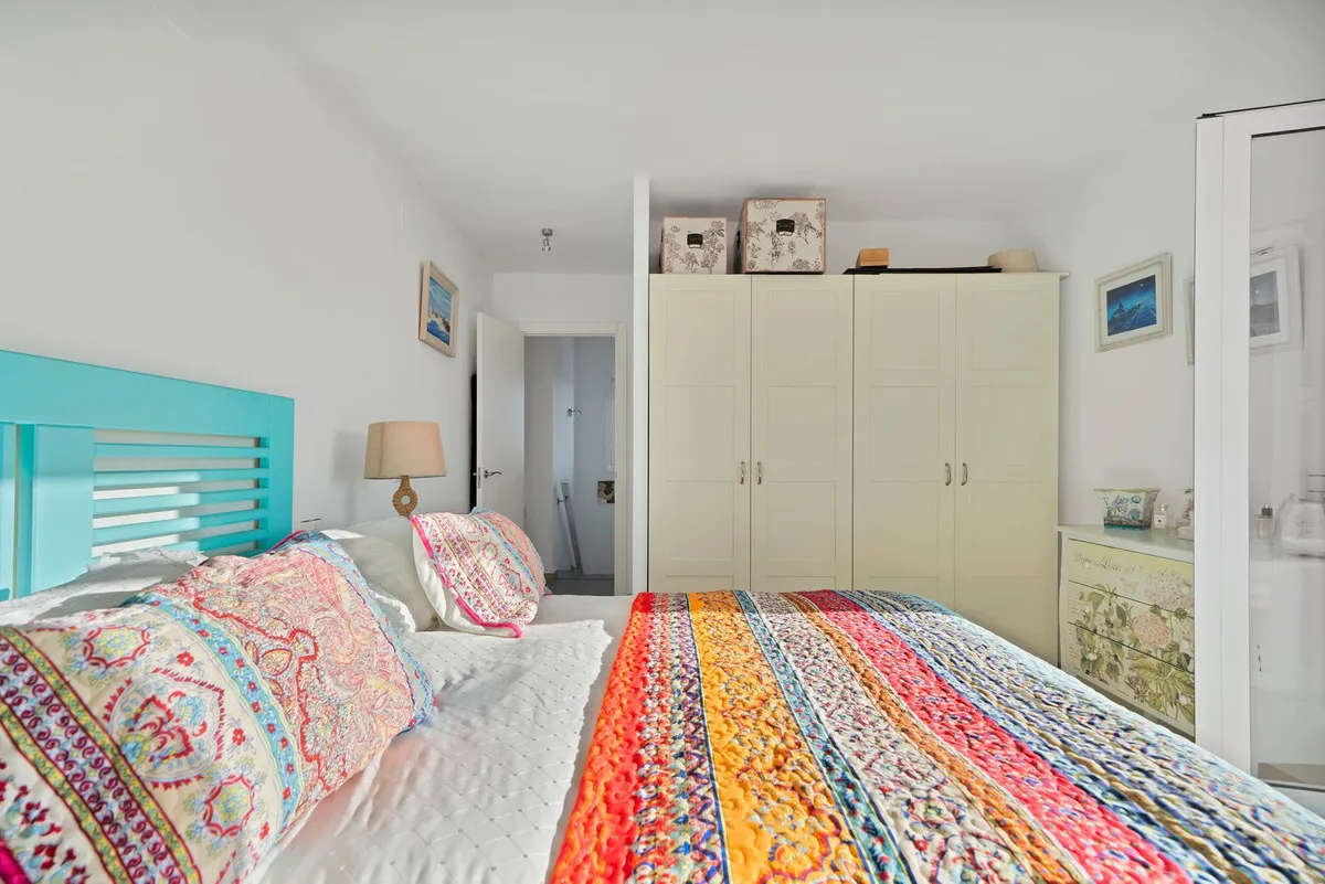 4f3686f6-6e9d-4a8e-b529-06ce5923e82d