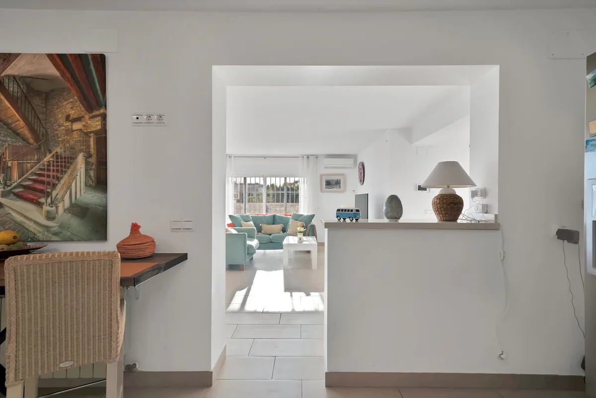 e7854c5c-86b8-4ef0-89a6-1220e37fd5af