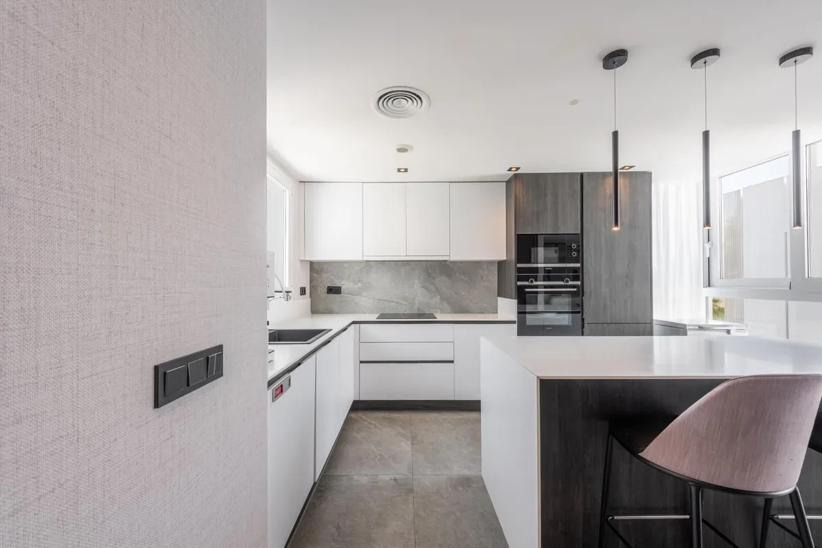 51f89745-790a-42ac-91f0-b938bbcc4a32