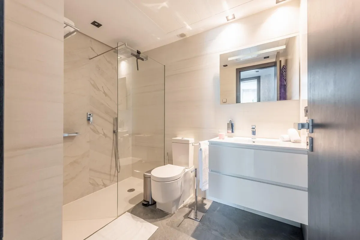 6cf467b2-4d00-4062-b374-64a178b26bd4