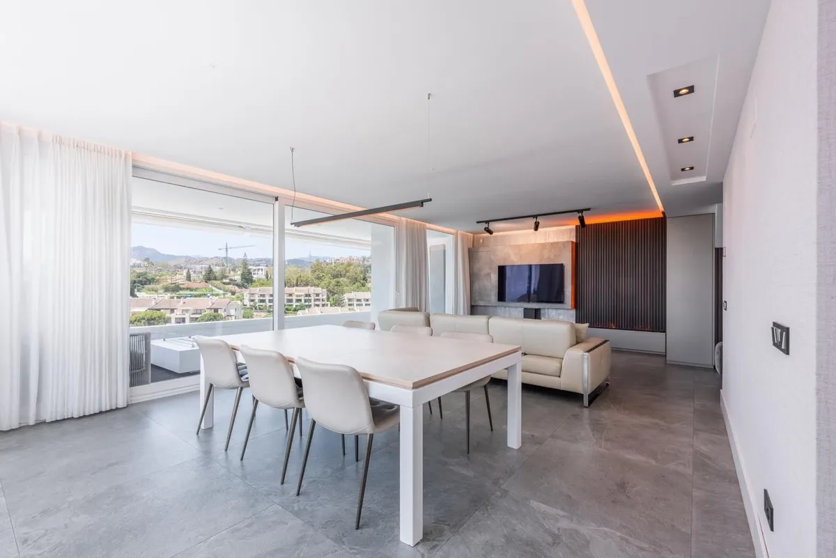 d8e1bb76-fc30-4ff8-b1ca-0b2b5ce7dc7a