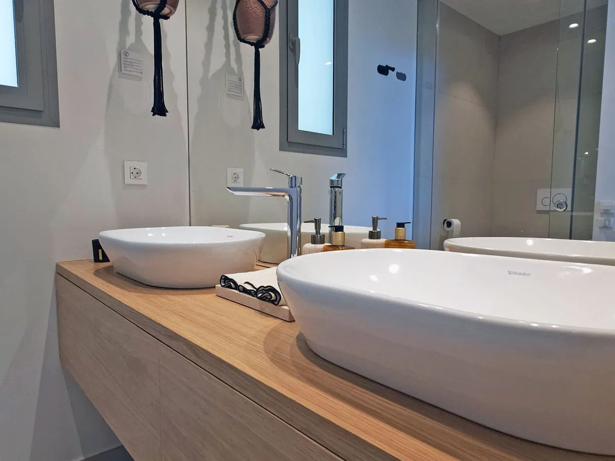 21175390-ff53-44e2-94f2-35c83b7cc03f